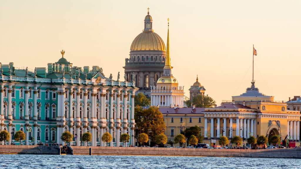 Аренда катера в Санкт-Петербурге