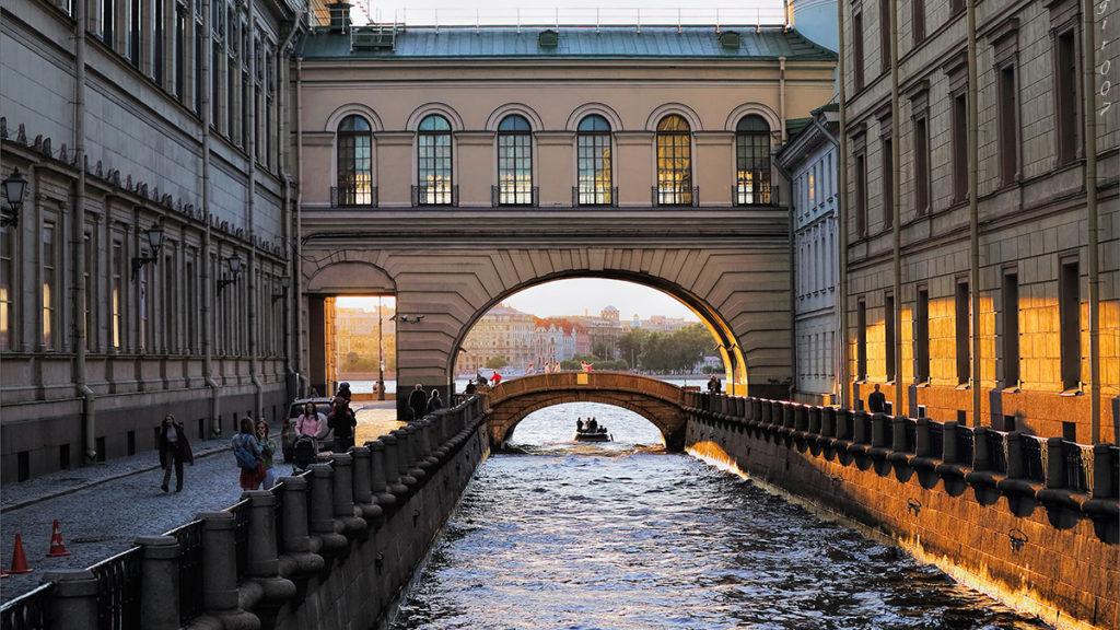 Аренда катера в Санкт-Петербурге