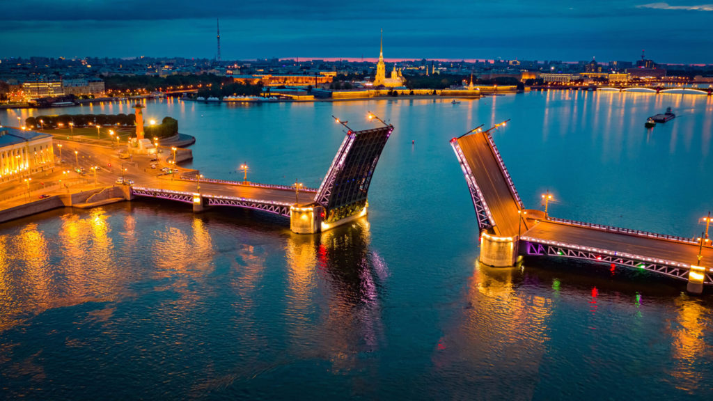 Аренда катера в Санкт-Петербурге