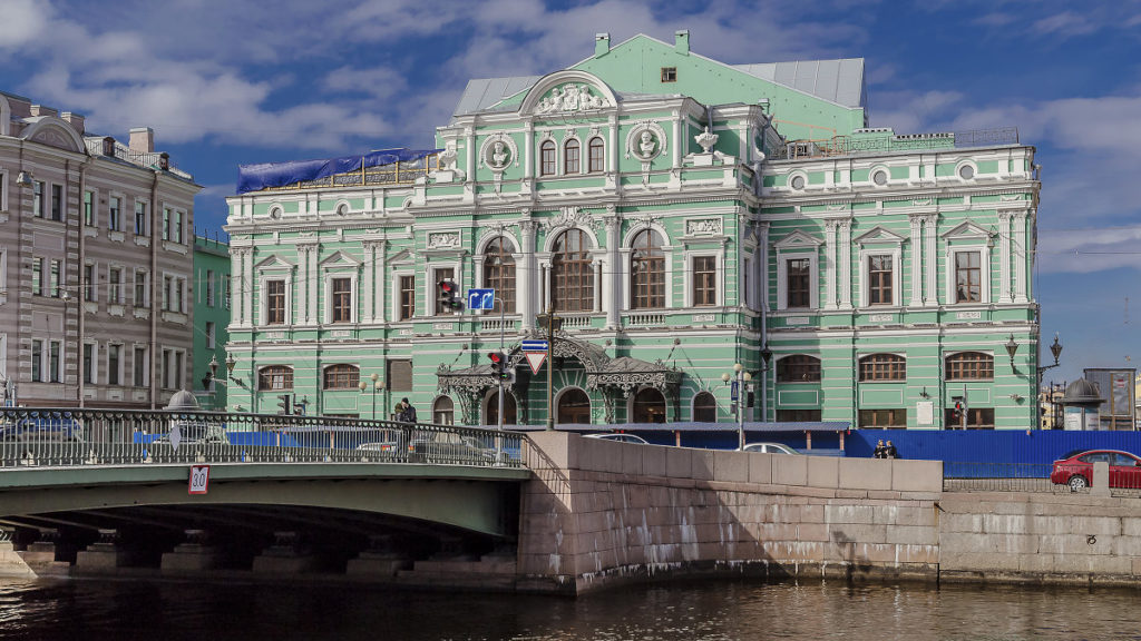 Аренда катера в Санкт-Петербурге