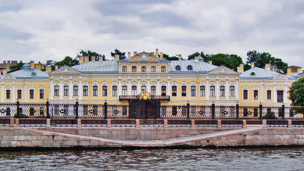 Аренда катера в Санкт-Петербурге