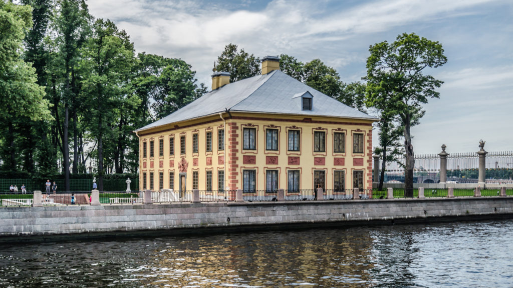 Аренда катера в Санкт-Петербурге